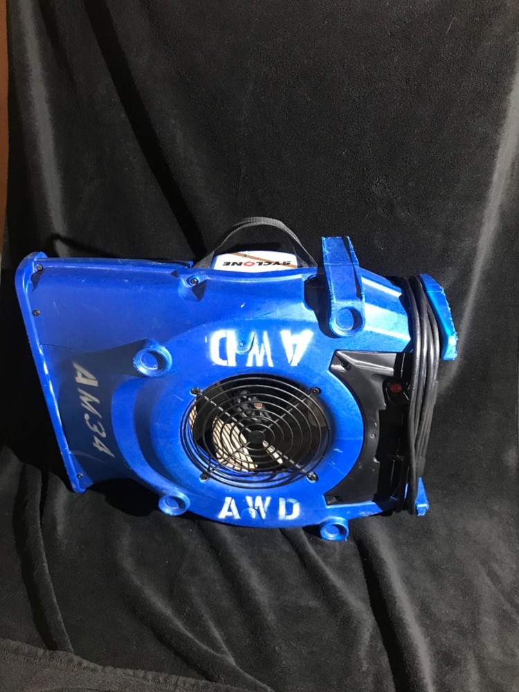 The Syclone Blue Low Profile 1.9 Amp Airmover is a compact and efficient drying