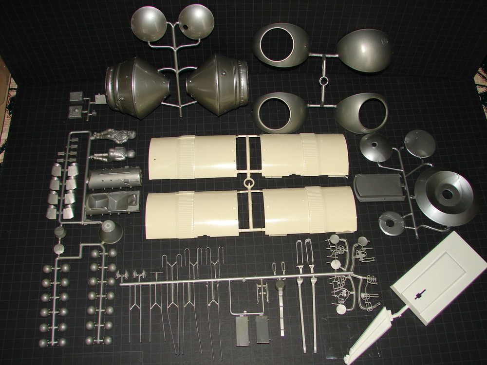 1989 ~ Master Modell ~ WOSTOK-l ~ First Capsule in Space