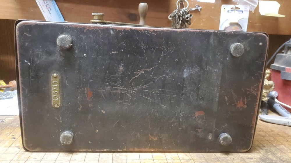 Antique Victor Adding Machine With Subtraction And Repeat.