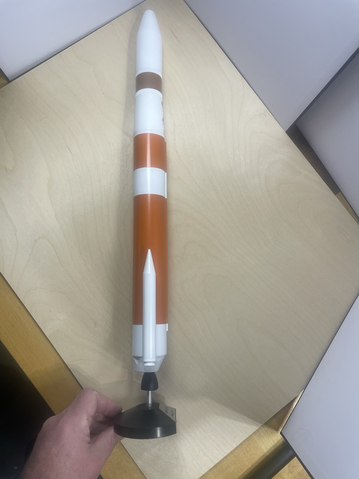 NASA ULA Delta IV Medium+ Rocket Booster Launch Vehicle Desk Top 1/120 SC Model