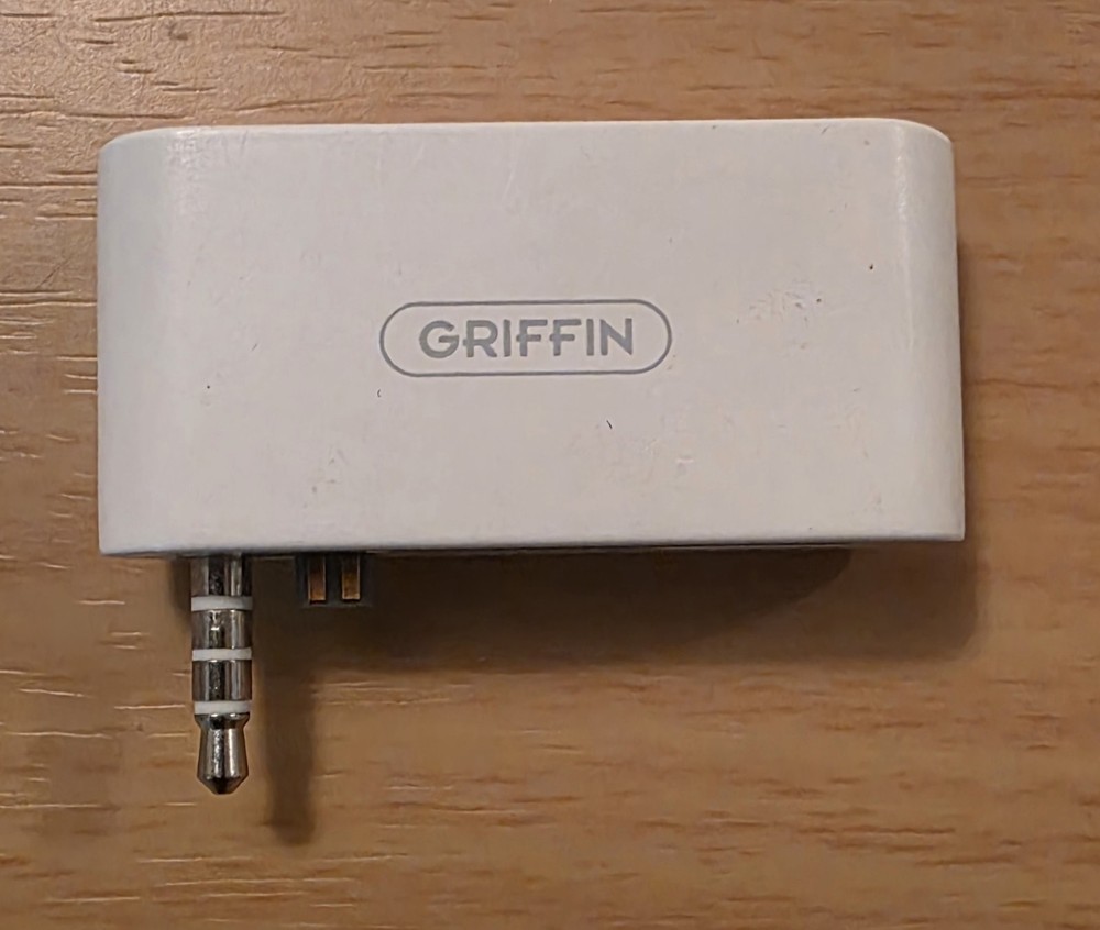 Griffin iTrip Apple Ipod Nano Compatible PAV4015TRIP FM transmitter Used TESTED