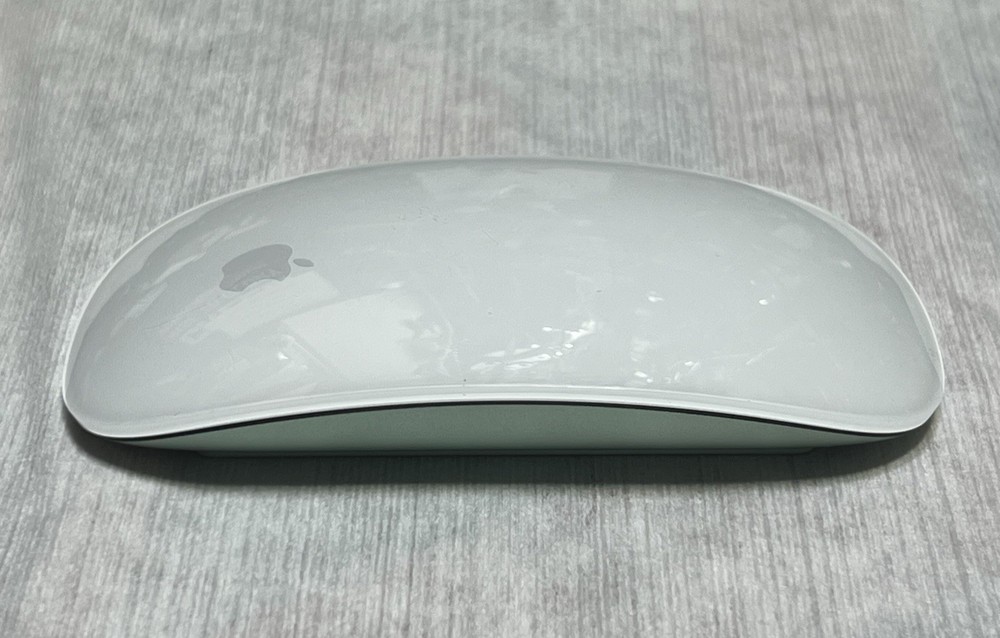 Genuine Apple Magic Mouse 2 A1657 Wireless Bluetooth Rechargeable GREEN - TESTED