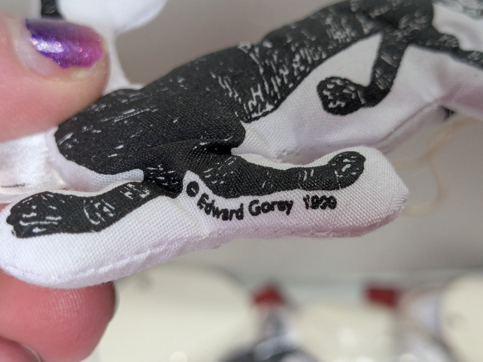 (1) Vintage Edward Gorey 1999 Cat Plush Ornament