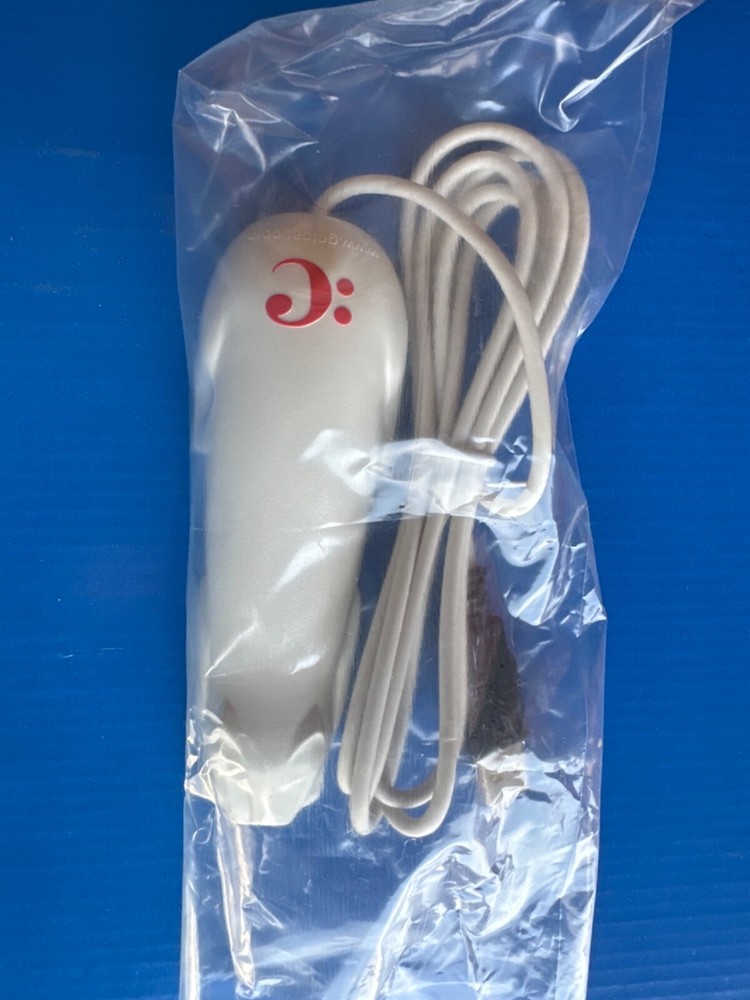 Cue Cat Optical Reader 68-196 Digital Convergence with USB CONNECT