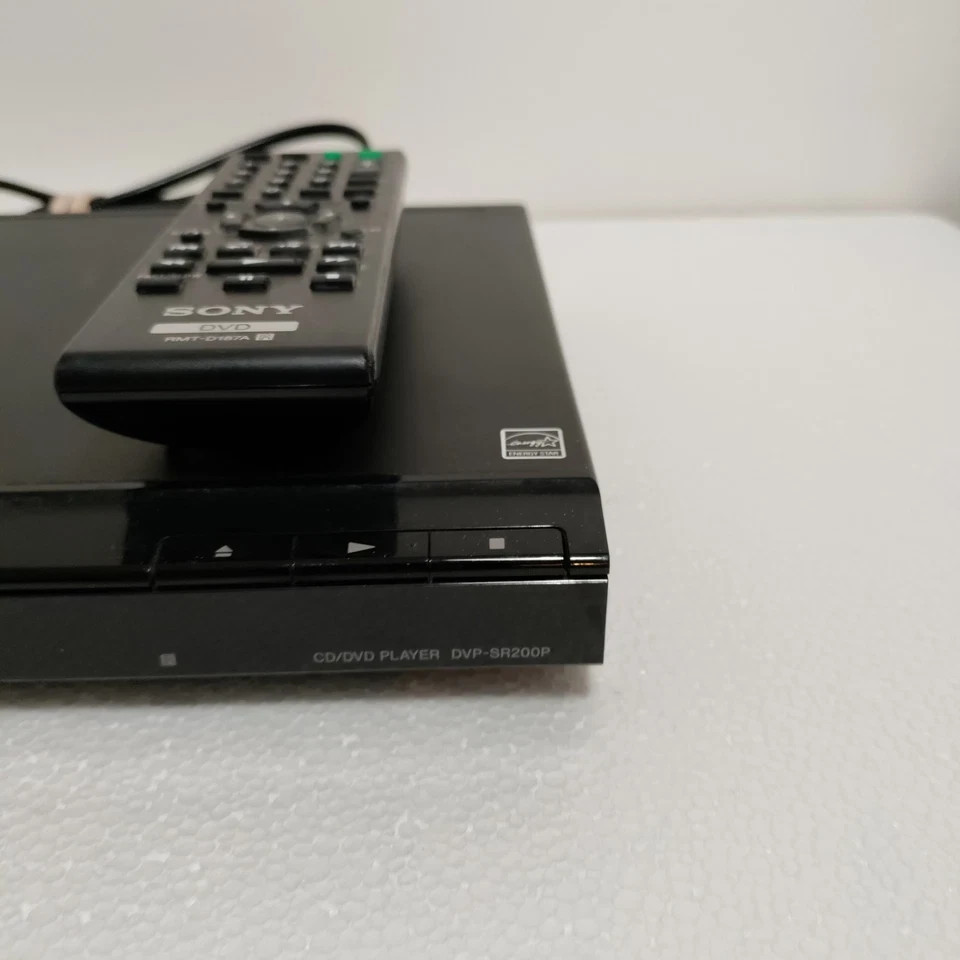 Sony DVP-SR200P CD/DVD Player w/ Remote Control Progressive Span playback NICE!