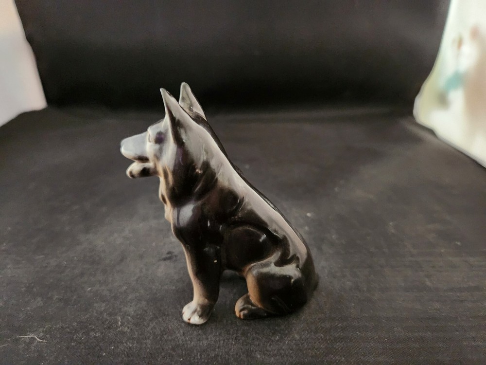 Vintage German Shepherd Sitting Figurine
