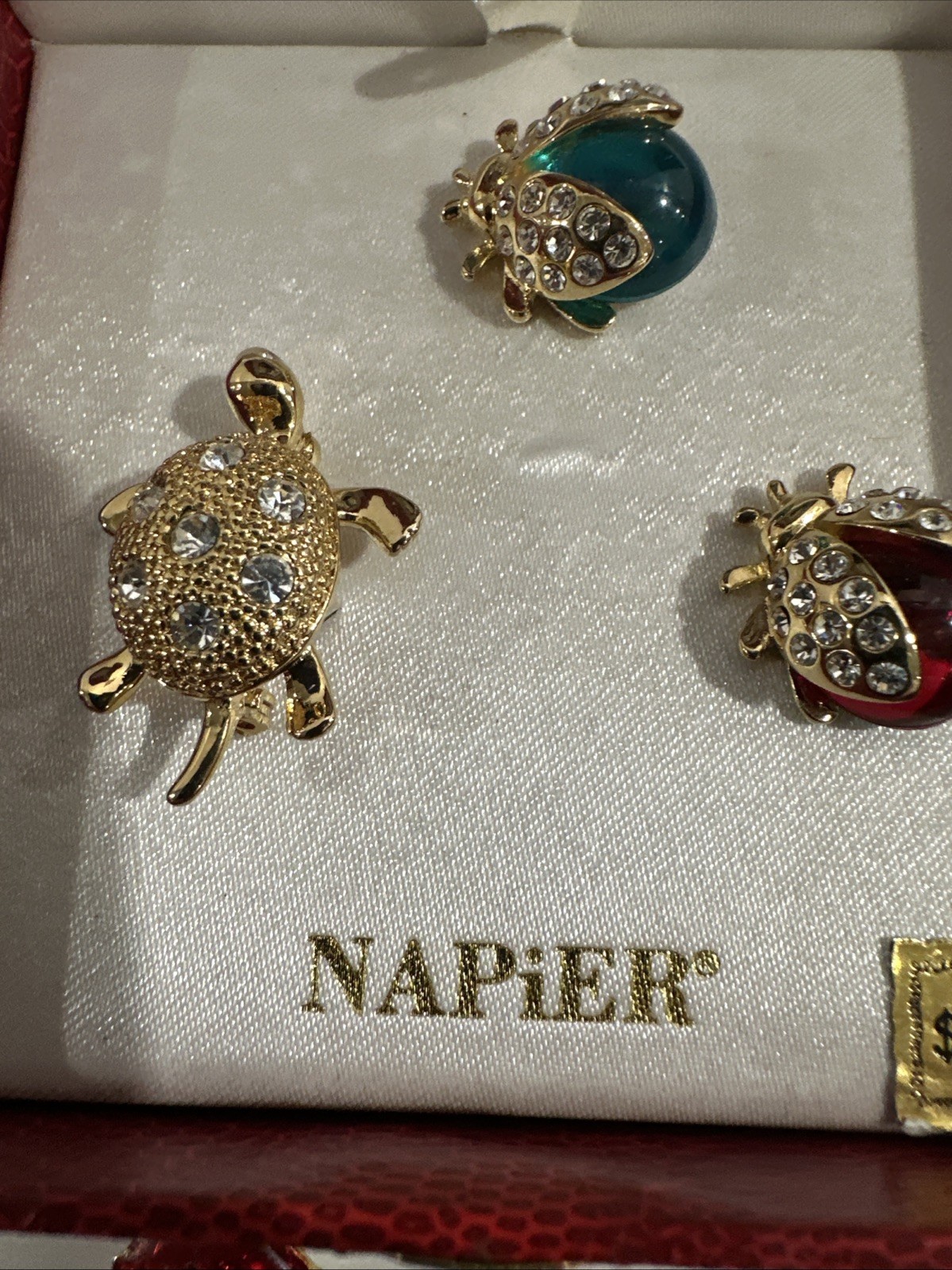 LOT Animals, Insect, person, Brooches, Hair claps 18 pc AAi,Avon, AK, Napier