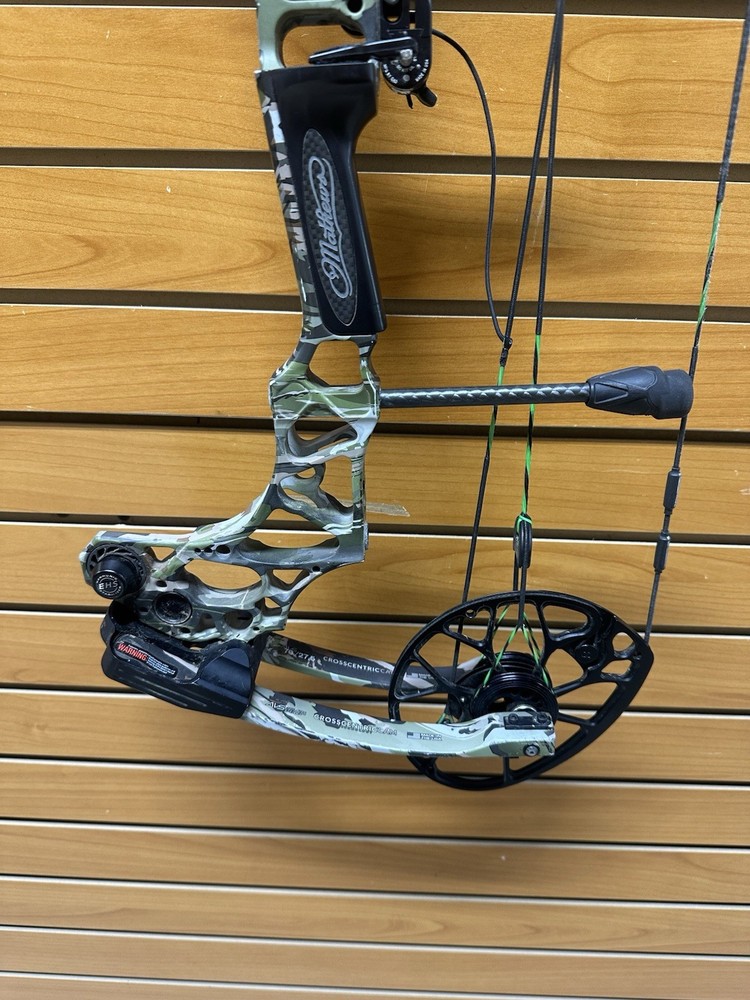 Mathews Triax Compound Bow - RH - 70# Max