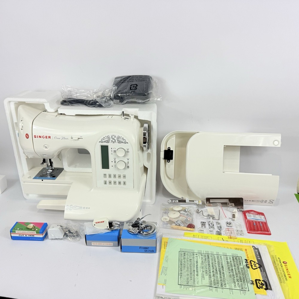Singer One Plus 1+ Sewing Machine Computerized Brand New Open Box w Extras