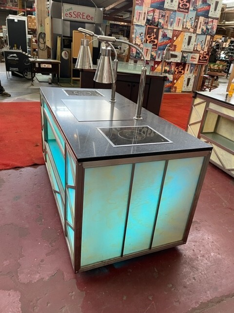 Elegant Buffet Tables with Cook Tops