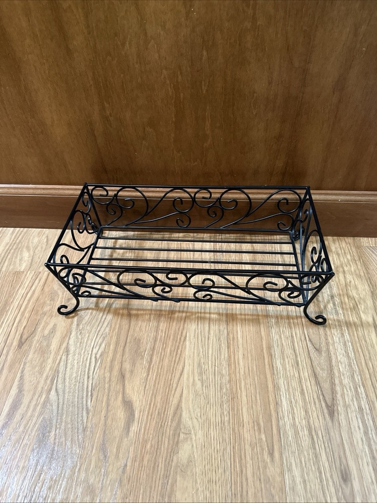 Rectangular wire basket