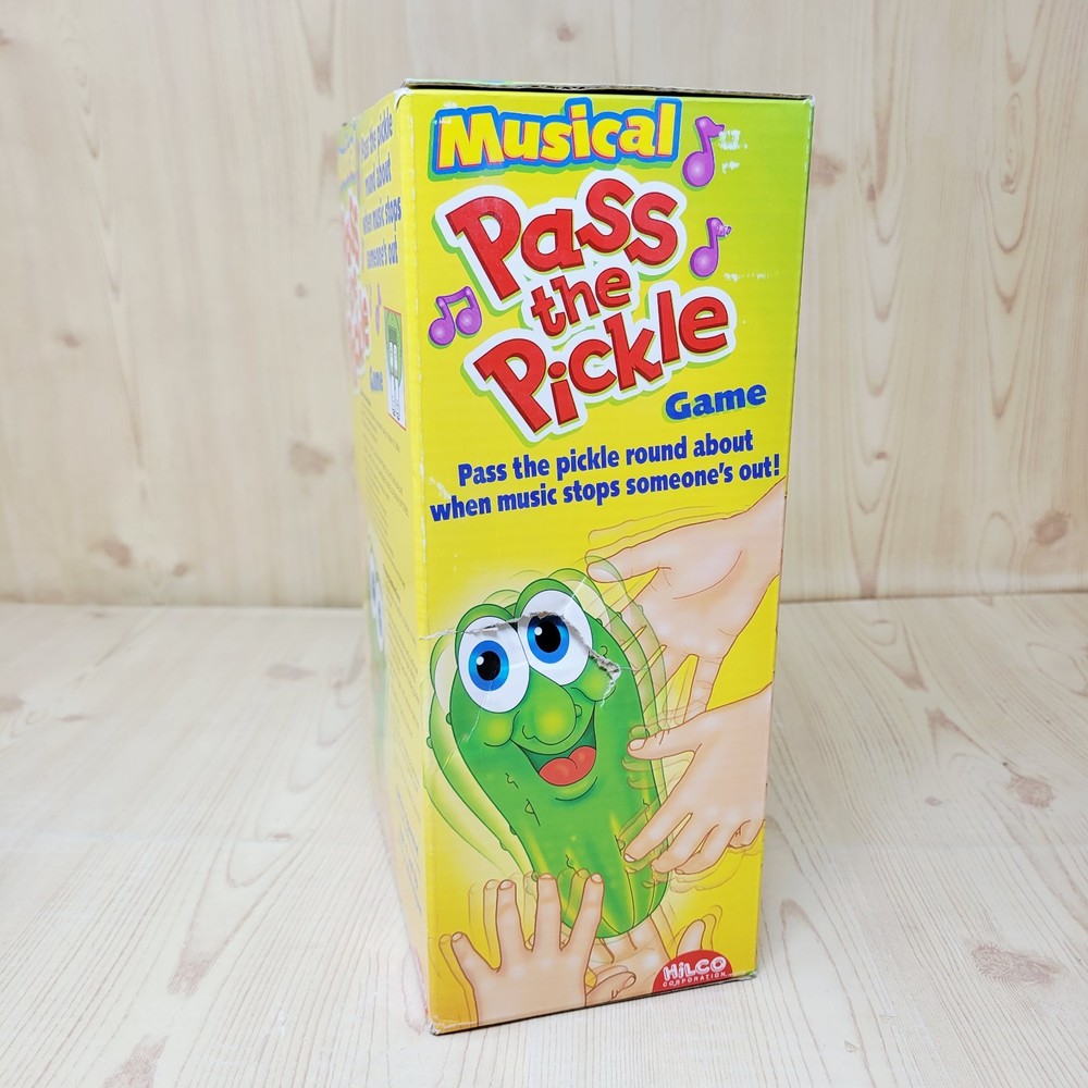 Constructive Playthings Pass The Pickle Music Game NEW DAMAGED BOX