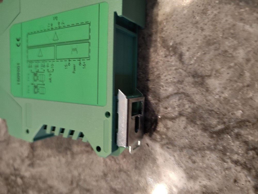 DC Signal Isolator Current Voltage Transmitter DIN Rail 0-10V To 0-5V Tool