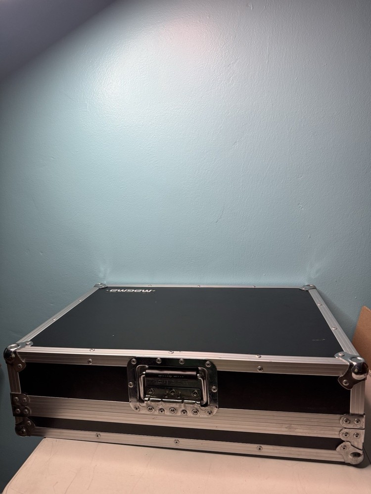 Numark NV II 2 DJ Contoller Mix Deck