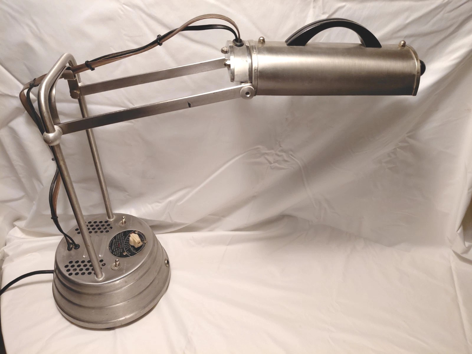 Vintage 1940's-1950's Sun Kraft Ultraviolet & Infrared Dual Bulb Medical Lamp
