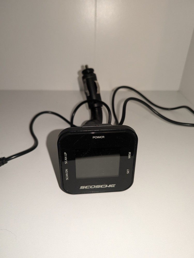 Scosche Tuneit FM Car Transmitter Digital Display FM Stereo Flexible Neck FMTD3R