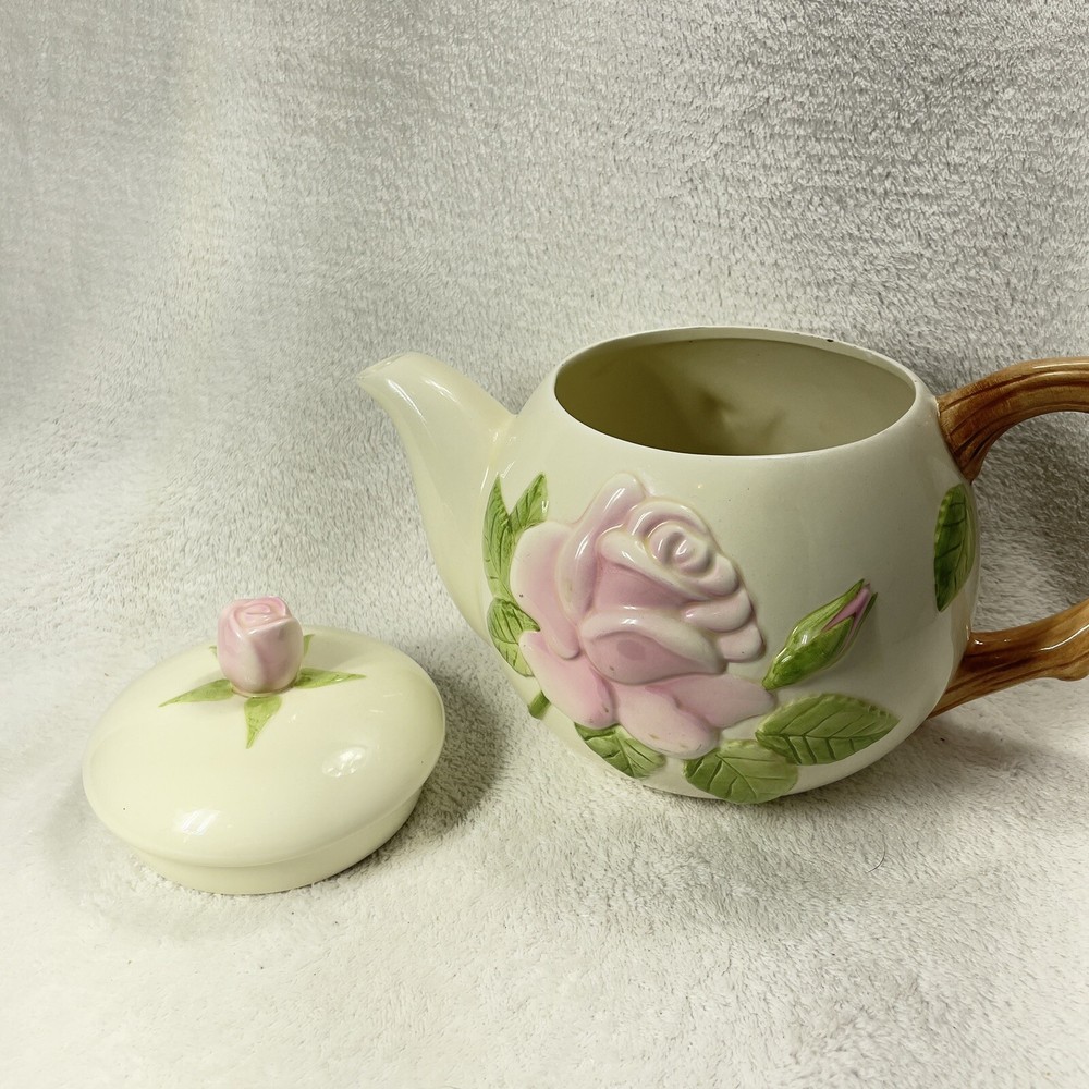 A Telaflora Gift Pink Rose Tea Pot