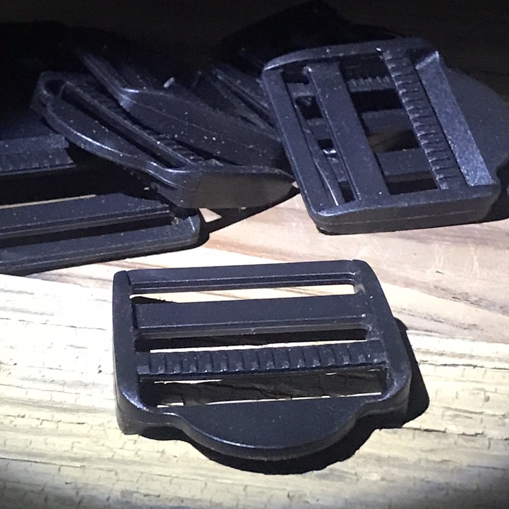 1.5” Plastic Ladder Slider Locking Adjustable Strap Clincher