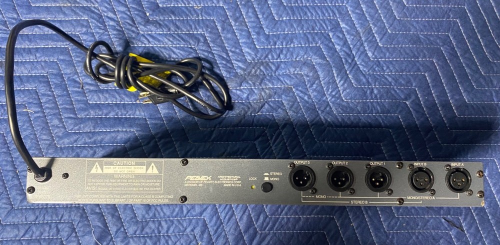 Peavey IDL 1000 2 Input Multi-Tap Digital Delay Rack Mounted Effect