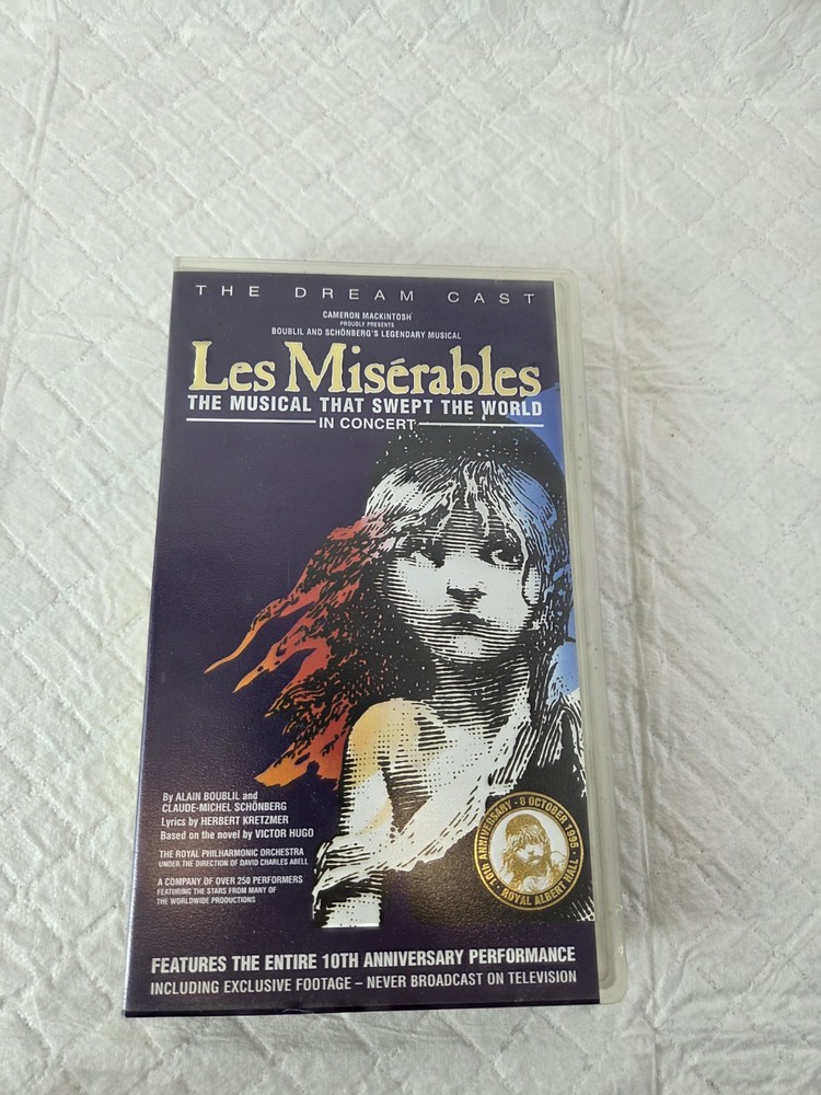 Les Miserables and independence day (VHS)