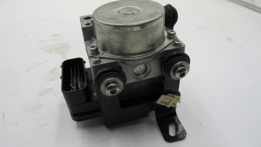 2013 TRIUMPH TIGER EXPLORER 1200 XR ABS BRAKE MODULATOR CONTROL MODULE