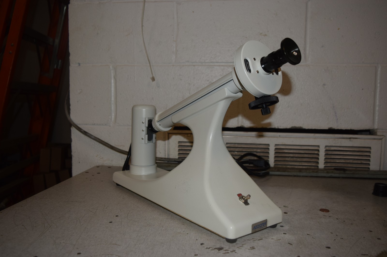 Azzota Corporation Disc Polarimeter