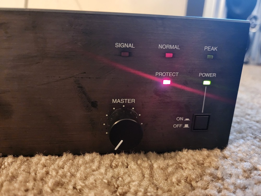 Toa Electronics P-912MK2 Amplifier 900 Series Tested Powers On