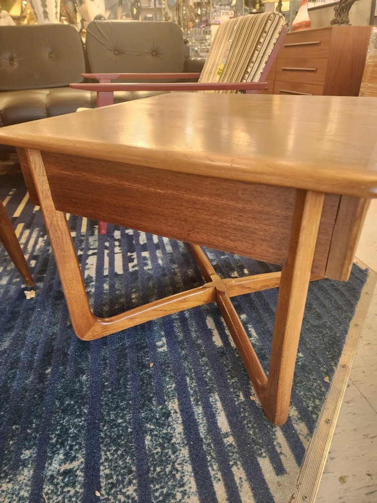 Vintage Single Drawer Lane Side Table/ nightstand.