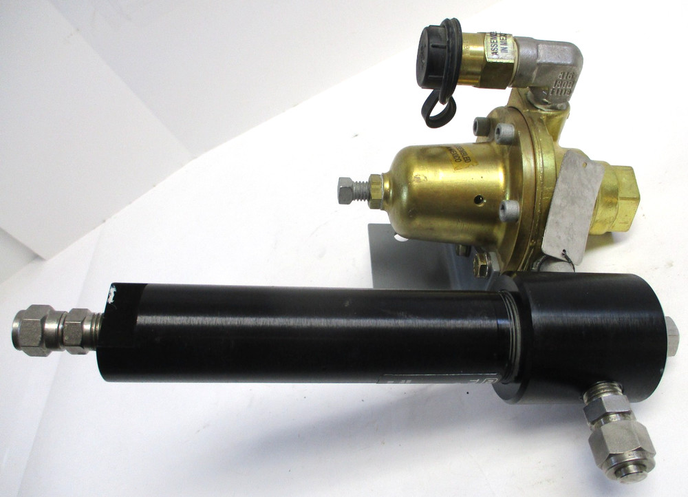 FISHER CONTROLS , 252-8 FILTER w/ 1301F-2 REGULATOR & BRACKET , SURPLUS