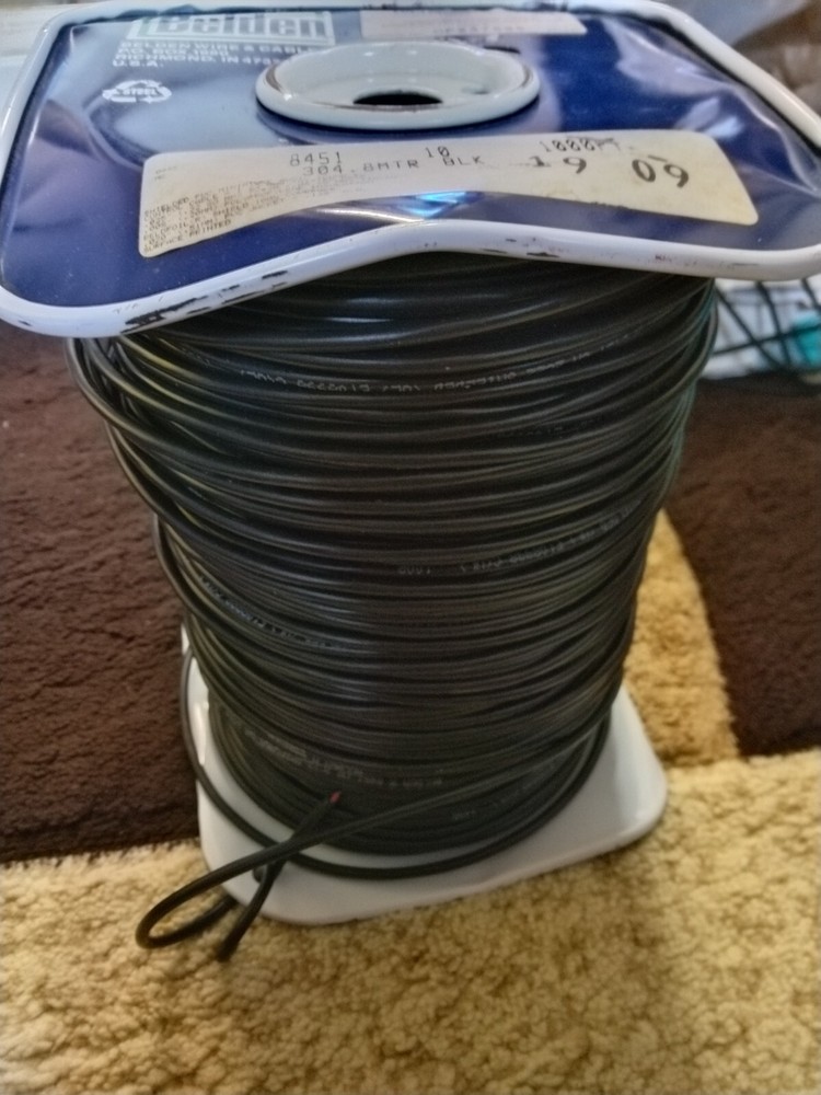 Beldon Communications Cable ~1000 ft "CF237595" "E108998"