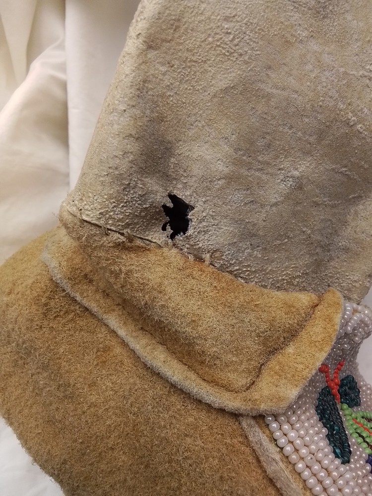 First Peoples Native American High Top Beaded Moccasins Cree Or Ojibwe?