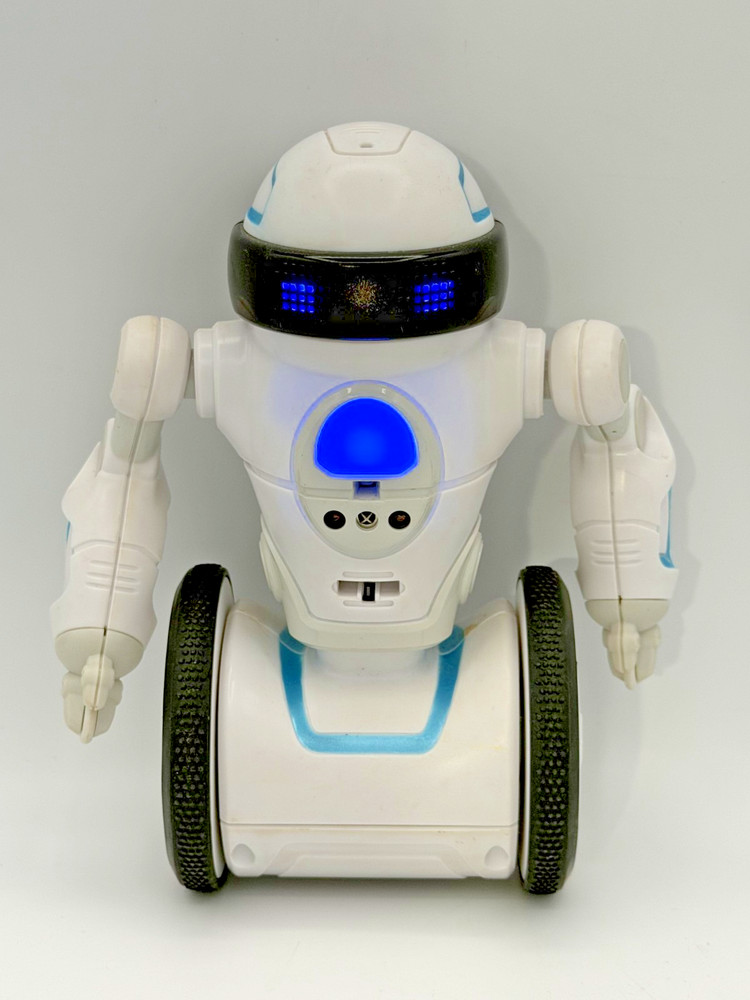 MiP Robot Arcade WOWWEE Model: 0842 Robot by Bluetooth App Control ROBOT ONLY