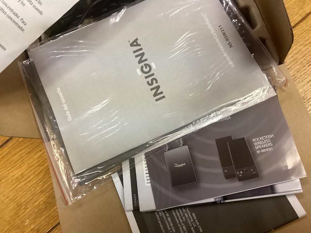 Rocketfish Rocketboost Wireless Audio Receiver Transmitter w/ REMOTE RF-RBUSB