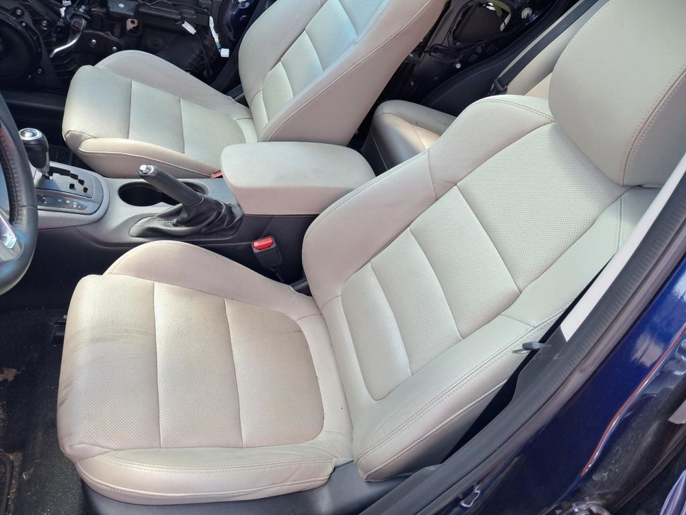 CX-5 2014 Glove Box 4785291