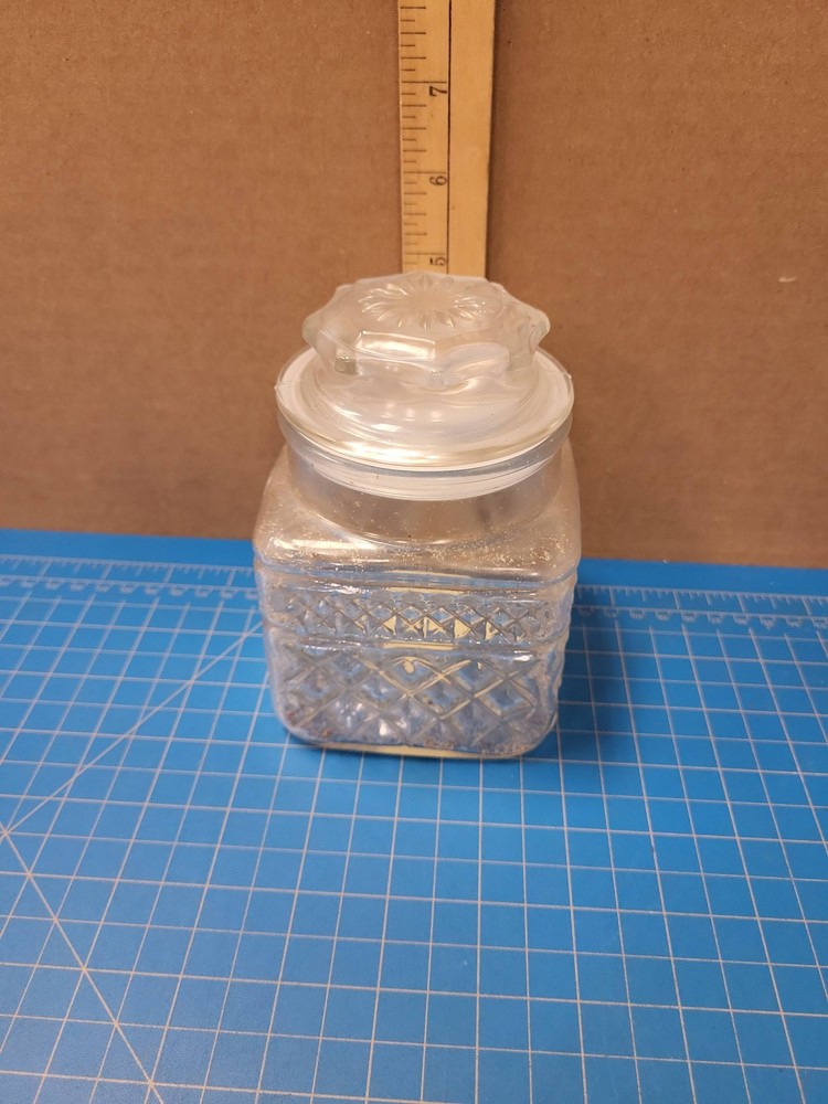 Clear Glass Kitchen Canister Jar Lid Embossed Diamond Pattern Storage Container