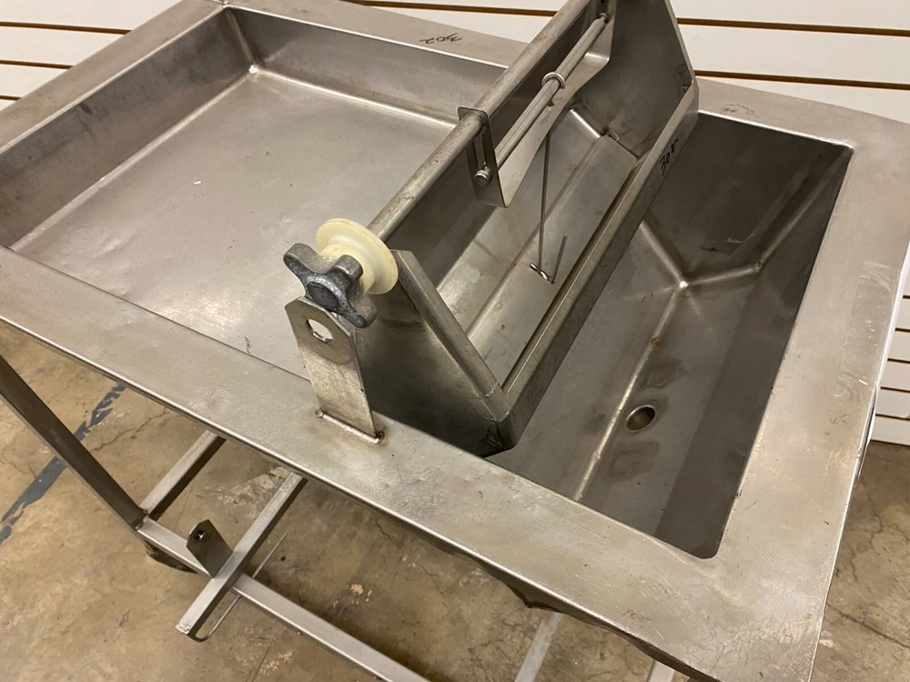 donut glazing table #302