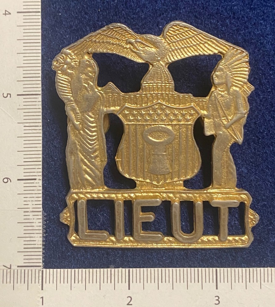 Obsolete Lieutenant hat badge