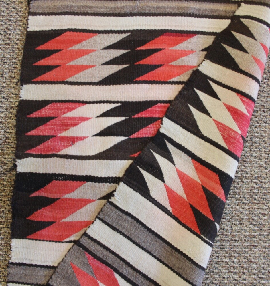 Early 20th Century Antique Navajo Rug
