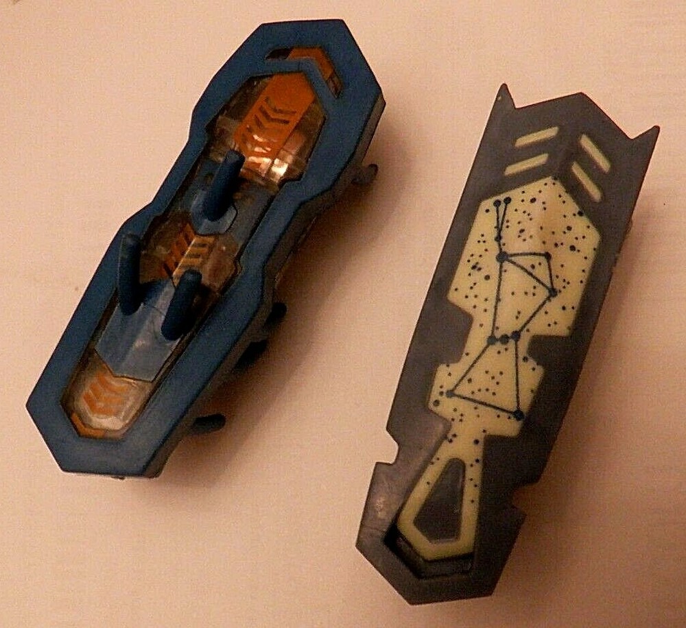 HexBug Nano V2 Habitat Climbing Tubes, Platform and 2 Working Hexbug Nanos