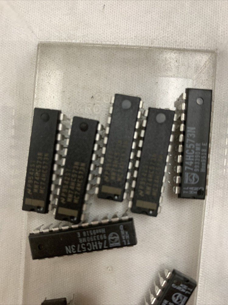 74HC573N, ID-D-7-5-4-4, chips Components