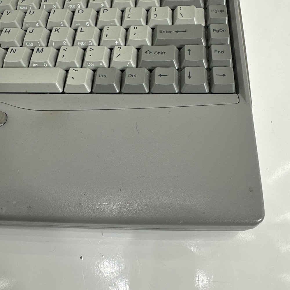 Toshiba Satellite Pro Model# 460CS Laptop Untested