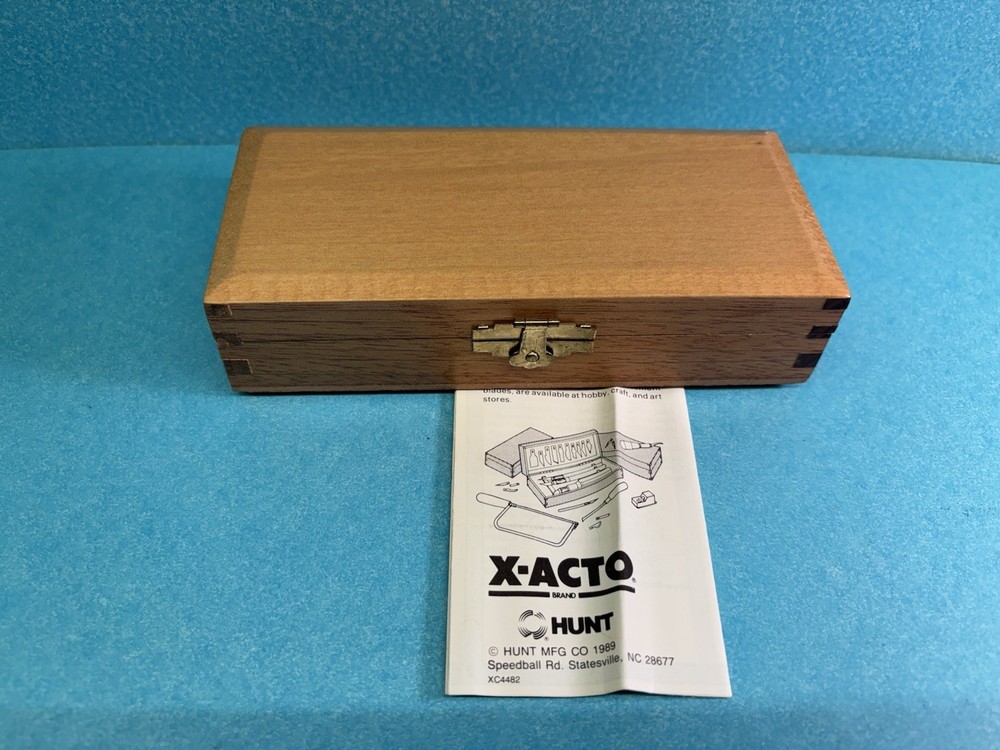 X-Acto 3 Knife Set Plus 12 Extra Cutting Blades
