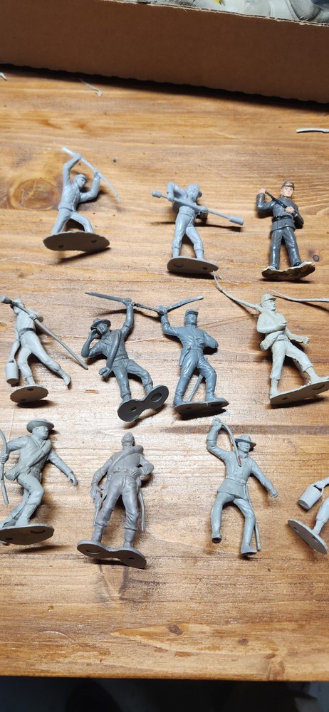55 Marx Confederate Figures