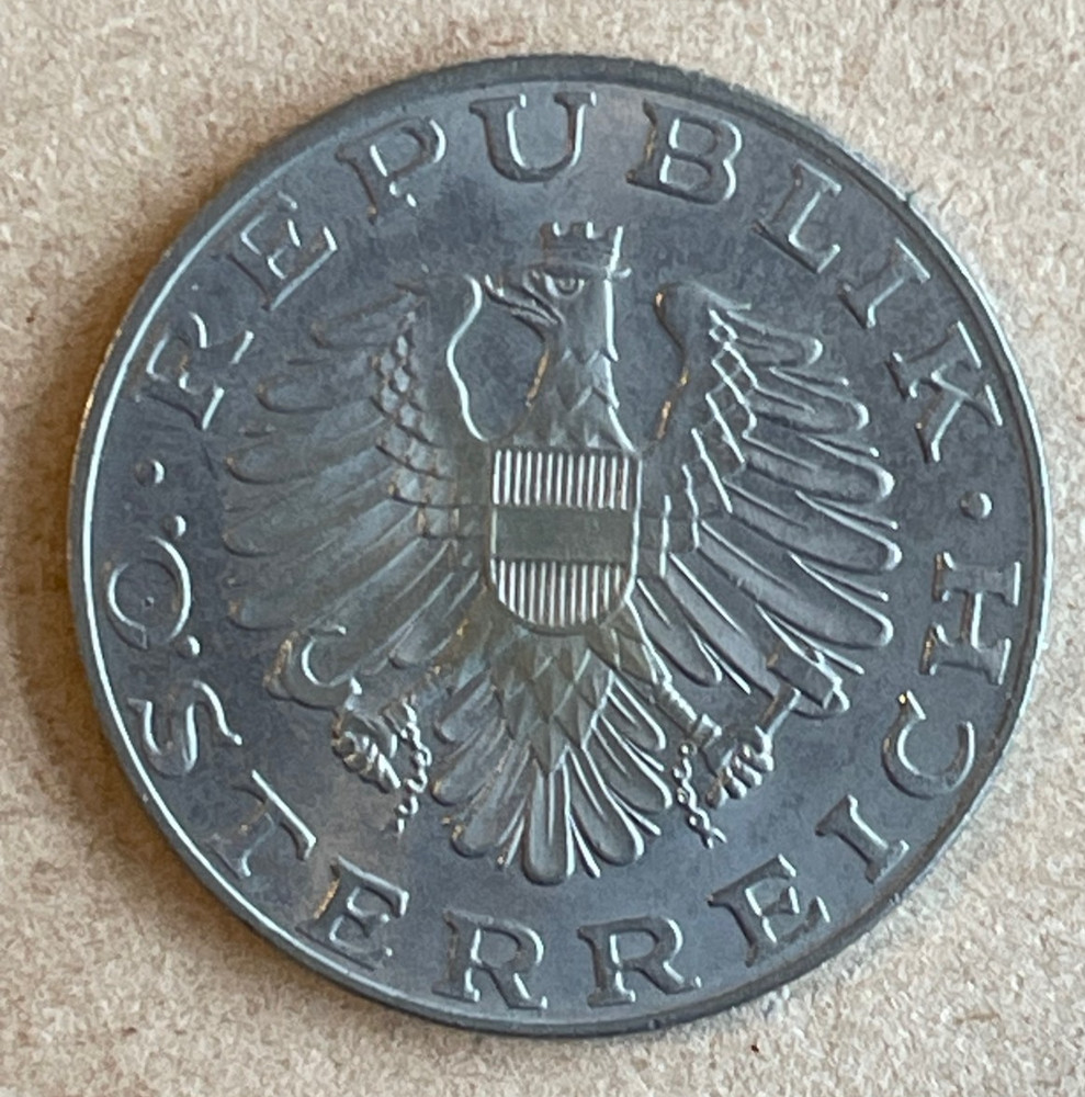 1976 Austria 10 Ten Schilling - Austrian Shield - Imperial Eagle-- Nice!!!