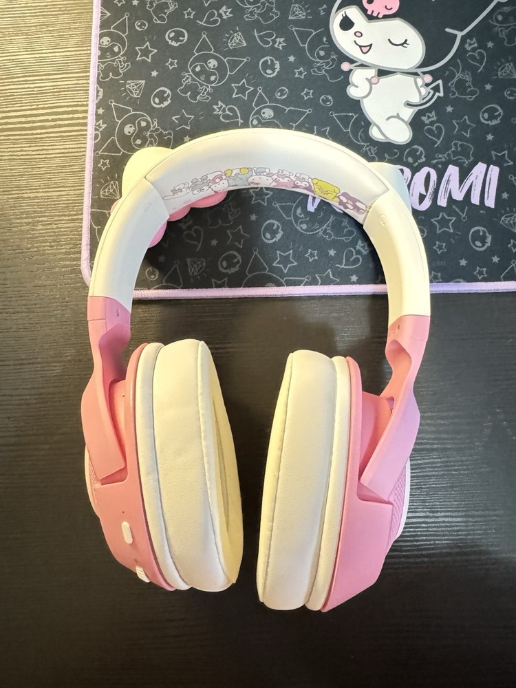Razer Kraken Hello Kitty and Friends Wireless Bluetooth Headset