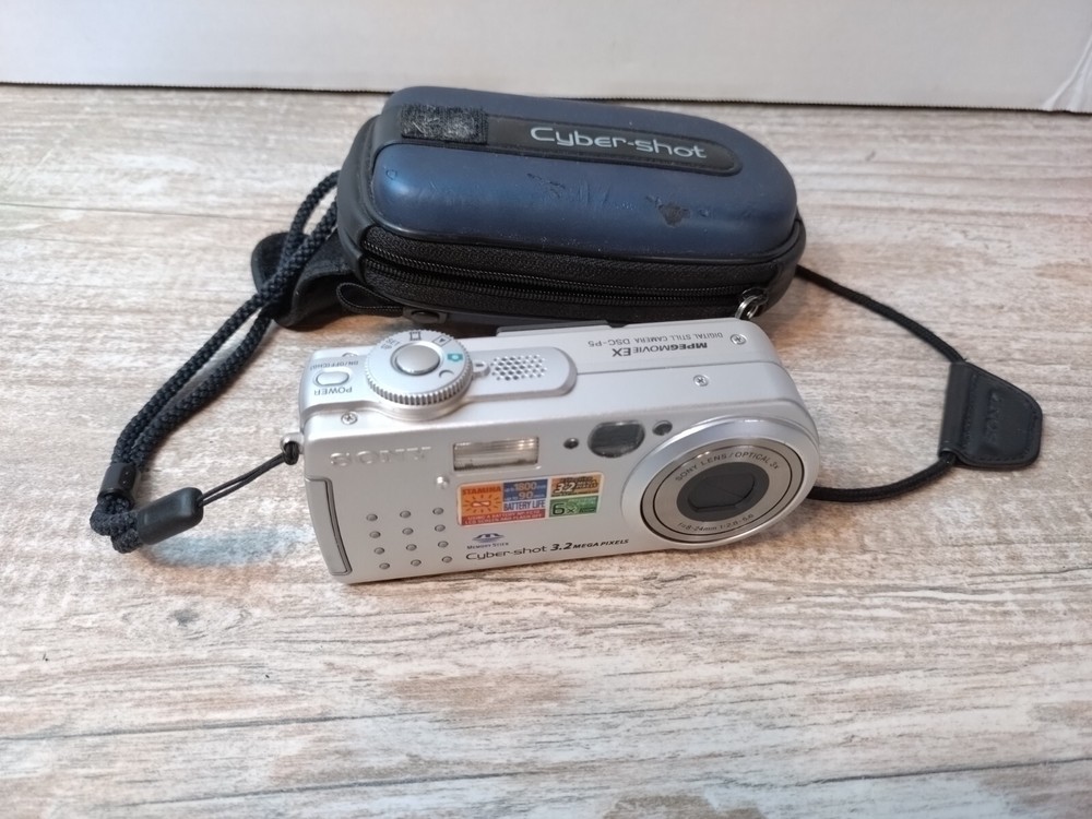 Sony Cyber-Shot DSC-P5 3.2MP Digital Camera - Silver Untested