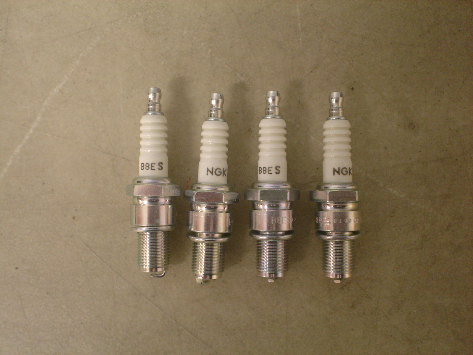 NGK Spark Plugs B8ES 4 Pack #2411 OEM KAWASAKI HONDA SUZUKI YAMAHA MADE IN JAPAN