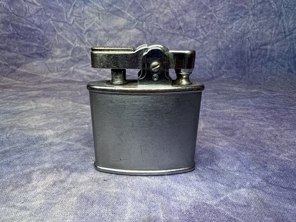 Vintage Ronson Standard Lighter Silver USA