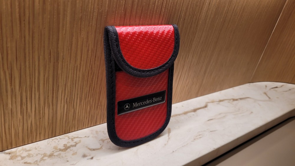Mercedes Benz , 2 x RED Faraday Pouch, A Class, B Class, C Class, E Class, CLK,