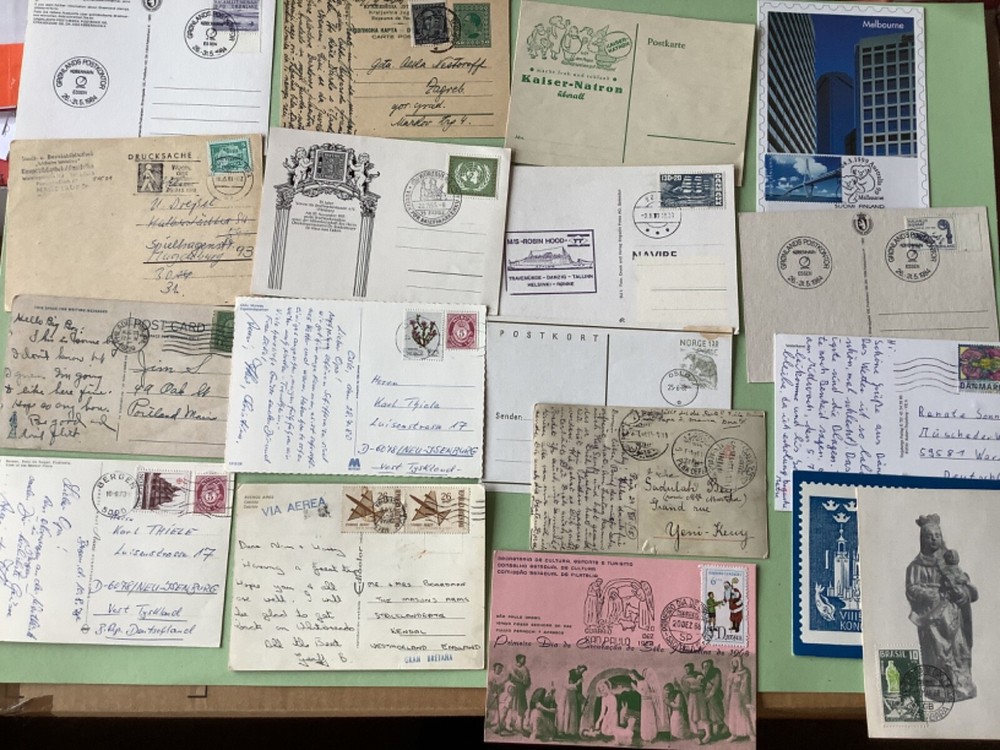 World mixed postcard  18  item Ref A1966